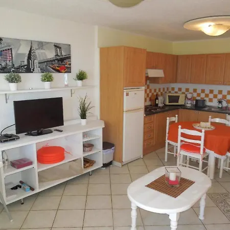 Апартаменти Ferienwohnung Fuer 7 Personen Ca 62 M In Playa De Las Americas, Teneriffa Und Los Cristianos *